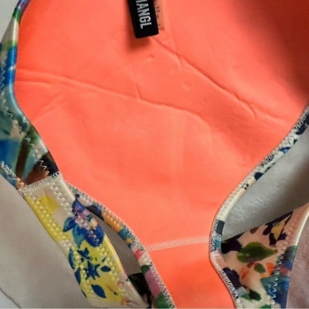 Triangl Bikini Swim Bottoms Floral on Beige Medium. - Picture 8 of 9